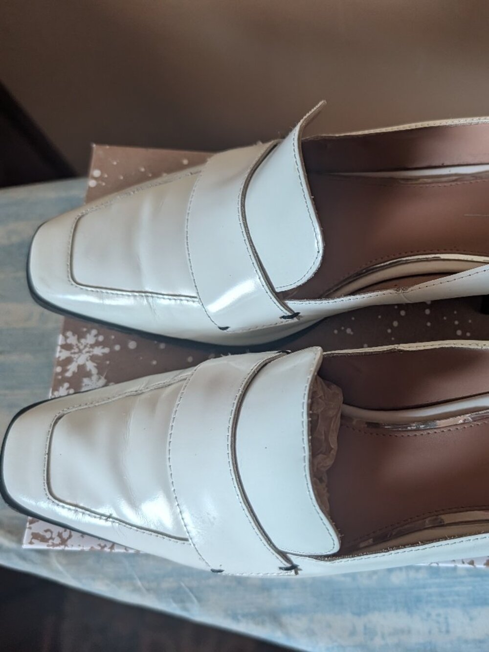Linea Paolo 9M White Casey Loafer Pump